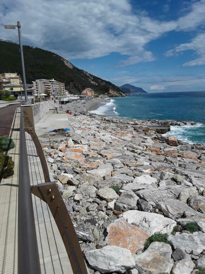 Apartamento Olgatan Deiva Marina Exterior foto